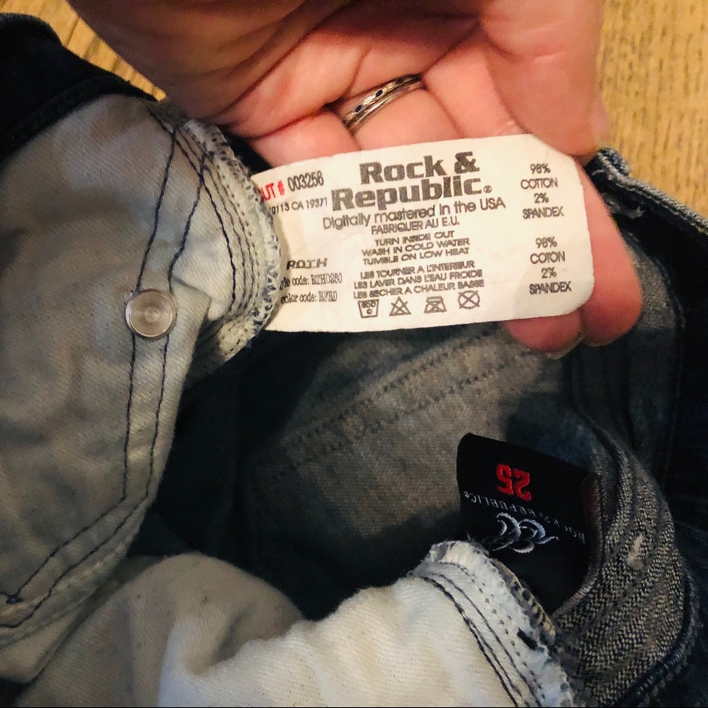 Rock and Republic Blue Jeans - Picture 4 of 7